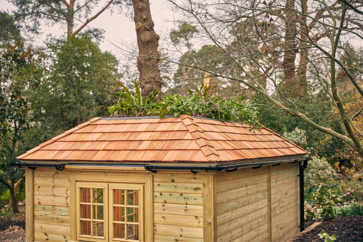 RHS Garden Retreat Green Roof with cedar shingle